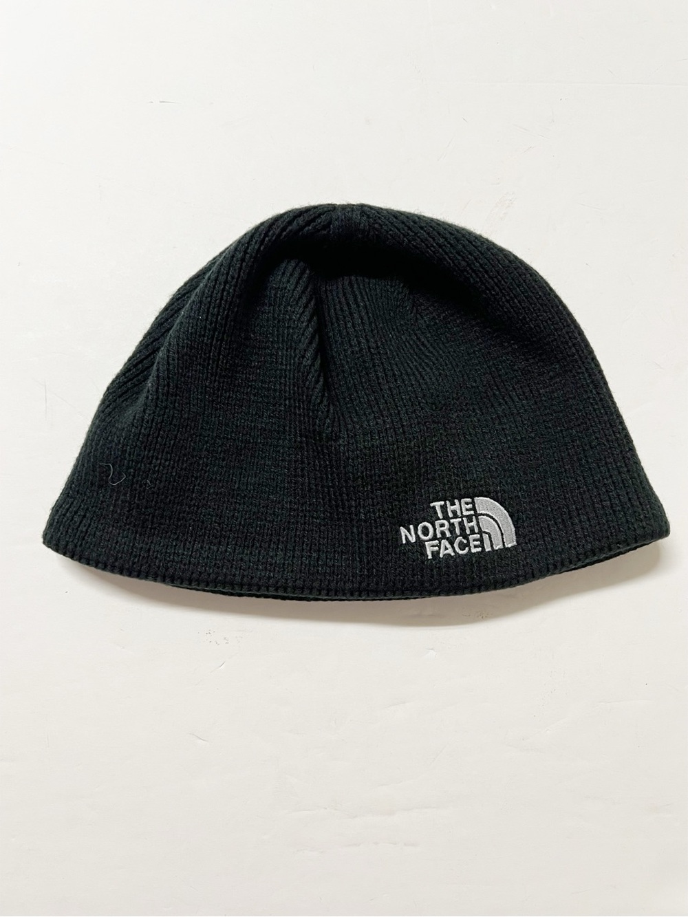 The North Face Mens Unisex Classic Fit Black Knit Embroidered Logo Beanie
